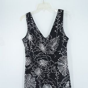 AGB SLEEVLESS FLORAL DRESS